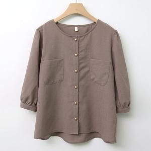 샵앤) 여성 국산 노카라 양포켓 퍼프소매 7부 블라우스 REI-WBL-4357-코코아