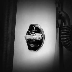 테슬라 모델3 도어스트라이커 커버