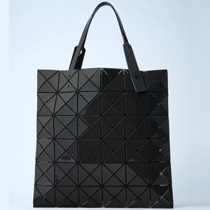 25 FW 바오바오 이세이미야케 Lucent 루센트 트라이앵글 타일 토트백 다크 BB56AG623 18