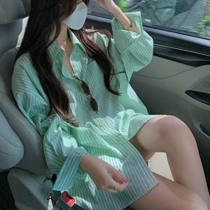 G126883_오버핏 스트라이프 컬러셔츠 보이셔츠남방 롱셔츠 오버핏.컬러셔츠 보이셔츠 여름남방 여름긴팔 롱남방 비치웨어 커버업