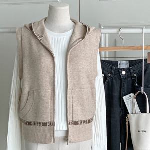 샵앤) 여성 간절기 레이어드 후드 집업 니트 조끼 DGB-WVS-4715-오트밀