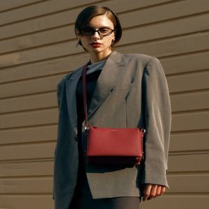 [질스튜어트] [25FW] 레드 리스 트리오 크로스백 JABA5F032R2