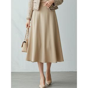 [에이샵][에이샵] 심플 새틴 플레어 롱 스커트_ASSK032F25