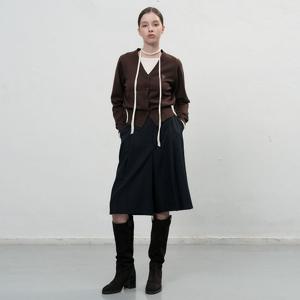 WOMAN 플리츠 버뮤다 팬츠 [DEEP NAVY] / WBE3L12505