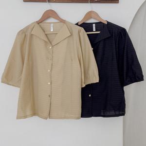 나야홍 / 빅사이즈반팔블라우스 V133L508 골드버튼볼륨블라우스