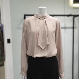 아니베에프 세이브존01 진주장식 정장블라우스 A42WBL550