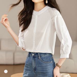 [카라]KARRA (77까지)플라워펀칭8부블라우스_A5F0166