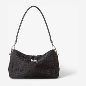 펜디 루이 FF 나일론 크로스바디 백 7VA672 AVC6F0SAJ