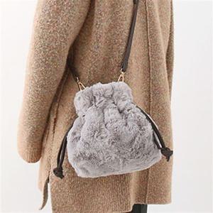 복조리 형태 페이크퍼 미니 크로스백 겨울 데일리백
