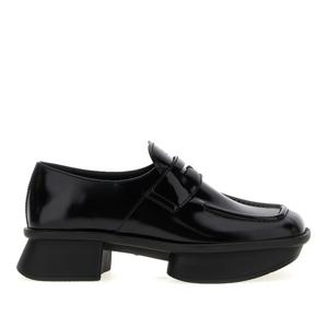 프라다 엠보스드 로고 샤이니 가죽 로퍼 1D985NFD040055 F0002