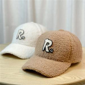 뽀글이모자 겨울 포인트모자 스마일 패치 R영문자수 뽀글이 볼캡