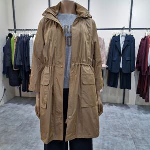 [더아이잗]더아이잗 후드 스트링 사파리 롱 점퍼 IR9M0JP711