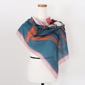 샵앤) 25FW 신상 국산 여성 붓터치 꽃 미니 사각 스카프 DRN-WSC-0879-핑크