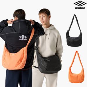 [엄브로] 글로시 패딩 호보백 UQ423CBGO5