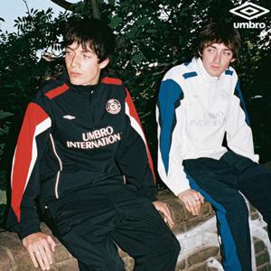 [엄브로] PTR 아이코닉 스탠넥 아노락 UQ321SWT92