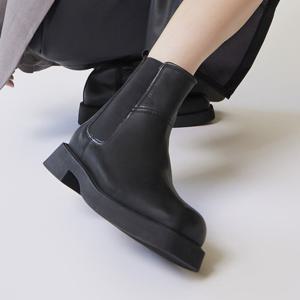 ★시크릿특가★[엘칸토] 정상가169,000원 여성 스퀘어 첼시 앵클부츠 4cm LCWA98M44V