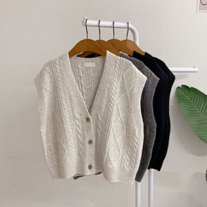 허니제이 / 스티비 울 브이넥 다이아 꽈배기 니트 조끼(4color)