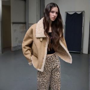 스웨이드 텍스쳐 인조 무스탕자켓 ER4TM001