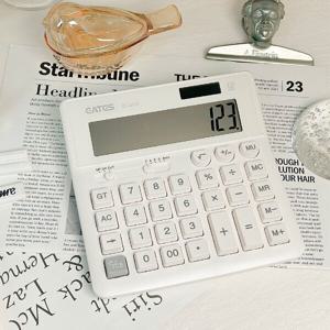 레트로 화이트 사무용 쌀집 계산기