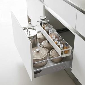 주방 싱크대 하부장 슬라이딩 확장형 보조선반 길이연장 공간활용 조미료 수납 선반