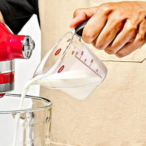 [해외] 일본 주방 기울기 계량컵 신형 앵글드 250ml 500ml 1000ml