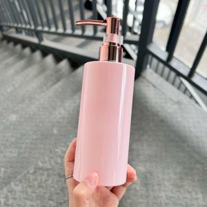 TEMU 300ml 캔디 컬러 펌프 디스펜서 병 - 샴푸, 바디 워시, 샤워 젤 및 액체 샴푸에 사용할 수 있는 휴대용 - 투명한 하얀 뚜껑이 있는 - 여행에 편리한 보관 용기, 휴대용 펌프 디스펜서, 욕실 액세서리, 재미있는 디자인, 손잡이가 쉽게 잡힘