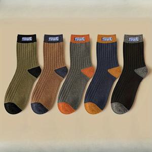 TEMU 남성용 컬러 블록 크루 양말 5켤레 - 부드럽고 통기성 좋은 폴리에스터, 사계절 내내 내구성, 야외 모험에 이상적, 스타일리시한 멀티 컬러 팩