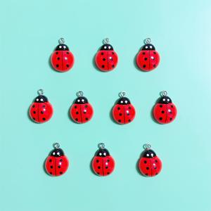 TEMU 10개 스프링 브리즈 빨간 무당벌레 참 - DIY 주얼리, 귀걸이, 목걸이, 팔찌, 키체인 등에 이상적 - 생생한 디자인의 내구성 있는 레진 공예 부품, 주얼리 제작 용품