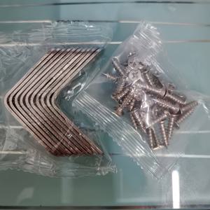 TEMU 50개 스테인리스 L자형 코너 브라켓 세트 (10개 브라켓 + 40개 나사), 1.57x1.57인치 90도 직각, 나무 선반, 의자, 화장대, 가구 조립용