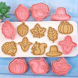 TEMU 8pcs 가을 주제 쿠키 몰드 - 메이플 리프, 터키, 파인애플, 옥수수, 캔디 케인 디자인으로 계절적인 요리, 가정 요리사용 플라스틱 요리 도구, 요리 필수품 | 가을 장식 | 플라스틱 구조, 요리 용품