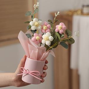 TEMU 핸드메이드 크로셰 부케와 핑크 화병 세트 - 5개의 크로셰 꽃, 패브릭 포장지 및 리본 포함 - 어머니날, 발렌타인데이, 생일 또는 기념일 선물에 완벽한 봄 홈 데코, 크로셰 용품