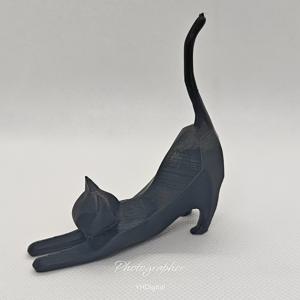 TEMU 1pc 우아한 고양이 모양의 반지 스탠드 - 3D 프린트 화이트 & 블랙, 웨딩 밴드, 생일 및 사무실 장식용 미니멀한 보석 디스플레이, 견고한 플라스틱, 전원 필요 없음, 고양이 팬들을 위한 이상적인 선물 | 데이, 어머니의 날, 아버지의 날, 생일, 사무실 장식, 고양이 팬 선물, 보석 탑에 이상적