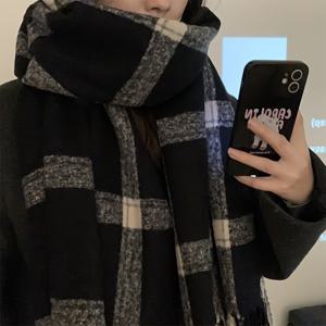 TEMU 여성용 겨울 스카프 - 스타일리시한 한국식 다용도 두꺼운 따뜻한 숄 랩, 학생용, 캐주얼 웨어, 야외 활동에 완벽, 학생 패션 필수품 | 패턴 스카프 | 포근하고 따뜻한 소재
