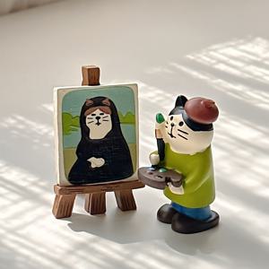 TEMU 미니어처 이젤이 있는 우아한 고양이 레진 조각품 - 생동감 있는 녹색 셔츠, 빨간 모자, 그리고 붓 - 실내/실외 장식, 사무실 액세서리, 및 수집품에 이상적, 실내/실외 장식 | 재미있는 고양이 디자인 | 세부적인 공예 기술, 고양이 장식
