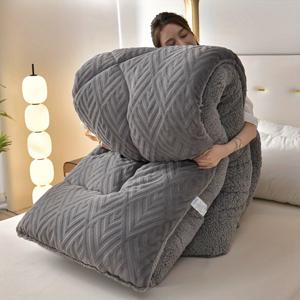 TEMU 1개 럭셔리 플러시 따뜻한 이불 겨울 이불 - 밀크 벨벳 슈퍼 소프트 이불 코어 세탁 가능, 퀼트 이불 커버, 패셔너블 가을 겨울 침구 충전재 100% 폴리에스터 매우 적합한 가을 겨울 추운 날씨 방부, 통기성, 다목적, 싱글, 더블, 대형, 초대형 침대 사이즈 가능, 크리스마스 선물