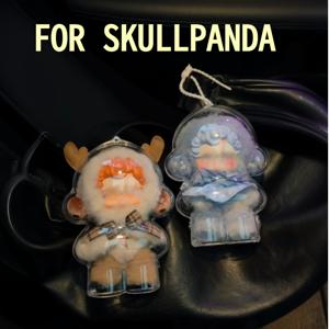 TEMU SKULLPANDA 겨울 시모니 시리즈 SP 1.0/2.0 아크릴 상자 (인형 포함되지 않음)과 흰색 고무 코드가 적합합니다. - SP1.0/2.0 시리즈 인형과 수집품 디스플레이, 할로윈, 생일 선물, 추수감사절, 크리스마스, 방 장식 선물, 디스플레이 케이스에 완벽합니다.