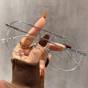 TEMU 남녀공용 오버사이즈 라운드 안경 - 헤비듀티 메탈 프레임 비정형 안경, 클리어/블랙/렌즈 옵션 - 포멀 & 데일리용 모던 라운드 - 남녀공용 비정형 안경