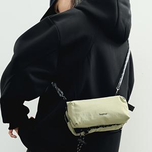 TEMU 초슬림 경량 크로스바디 백 - 조절 가능한 스트랩, 컴팩트 스포티 디자인, 다양한 컬러 옵션 (블랙, 그린, 브라운, 베이지) - 일상 출퇴근, 헬스, 여행용 - 지갑 & 휴대폰 수납 가능 - 남녀공용 캐주얼 가방