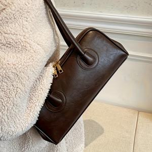 TEMU 빈티지 시크 단색 숄더백 - 여성용 패션 레트로 언더암 핸드백 & 바게트 퍼스 조절 가능한 스트랩, 자석 클로저, PU 소재, 고품질, 스타일리시하고 넉넉한 일상 액세서리 - 갈색, 빨간색, 녹색으로 구매 가능