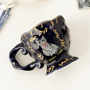 TEMU 1개 우아한 미끄럼 방지 베이스 머그컵 - 네이비 블루 & 골드 액센트 플로럴 고양이 디자인, 홈&오피스용 선물 추천 - 차·커피·죽에 완벽, 할로윈/크리스마스/발렌타인데이/졸업 선물, 고양이 애호가에게 딱! 화려한 마감, 스타일리시 드링크웨어, 홈