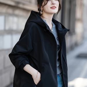 TEMU 플러스 사이즈 - 여성 캐주얼 후드 재킷 - 블랙, 지퍼업, 긴 소매, 스트레치되지 않은 원단, 조절 가능한 드로스트링 후드가 있는 봄/가을 아우터웨어, 캐주얼 아웃도어 웨어 | 스타일 | 지퍼 재킷