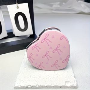 TEMU 1개 하트 모양 PU 리본 & 사랑 프린트 컴팩트 거울 – 휴대용, 접이식 메이크업 거울, 소녀용, 핑크색 화이트 리본 & 하트 디자인, 금속 프레임, 유리 표면, 이동 중 터치업에 완벽, 휴대용 거울 | 장식용 거울 | 금속 프레임 거울, 가방용 컴팩트 거울