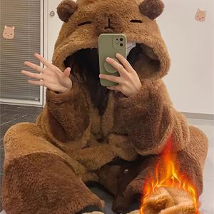 TEMU 여성용 귀여운 카피바라 봉제 인형 후드 겨울 잠옷 1개 - 포근한 기모 안감 만화 동물 디자인, 따뜻하고 편안한 플러피 귀가 있는 잠옷, 추운 날씨에 적합, 포근한 라운지웨어 | 장난기 넘치는 디자인 | 부드러운 질감