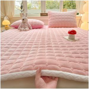 TEMU 1개 초부드러운 슬릭키 섬유 플란넬 퀼트 매트리스 보호대, 얇은 매트리스용, 베이지-친화적인 통기성 침구, 가을/겨울용, 싱글/더블/퀸/킹 사이즈 침대에 적합, 침실, 아파트, 게스트룸, 호텔, 기숙사, 홈 데코에 이상적, 저자극성, 세탁기 사용 가능, 주름 및 변색 및 수축 방지, 휴대용, 설치 및 유지 관리 용이, 사계절 사용 가능|이불