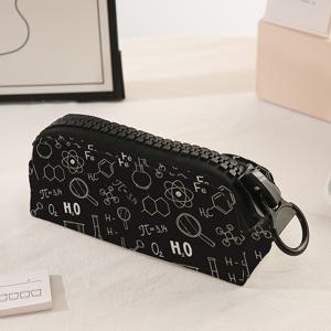 TEMU 1개 대형 지퍼 펜 케이스 - 화학 기호 디자인, 과학 테마 주최자 파우치, 학생/교사/실험실 전문가를 위한 넉넉한 스테이셔너리 & 메이크업 가방, 내구성 있는 지퍼 클로저 학교/사무용품/화장품 보관함, 필기구 정리함, 과학 테마 디자인, 내마모 소재