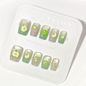 TEMU 10pcs 여름 2025 새로운 도착 3D 사과 프레스온 네일 - 귀여운 녹색 고양이 눈 짧은 원형 네일 스파클 & 별, 손상 없음, 여성 휴일 나들이에 완벽, 귀여운 네일, 축제 네일 아트, 광택 마감 네일