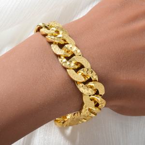 TEMU 1개 빈티지 해머드 쿠바 링크 팔찌 - 넓은 골든톤 메탈 체인과 스퀘어 클라스프, 일상 착용 및 파티에 완벽, 클래식 레트로 스타일, 텍스처 마감, 튼튼한 구조