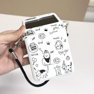 TEMU 삼성용 귀여운 작은 고양이와 개를 위한 스트랩이 있는 접이식 보호 케이스, 갤럭시 Z 플립 7/6 폰 케이스에 적합, 힌지 보호, Z 플립 5/Z 플립 4/Z 플립 3과 호환되는 창의적인 낙하 방지 케이스