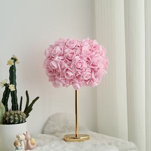 TEMU 1pc 로즈 테이블 램프 핑크 PE 로즈 꽃 조명 철 재질 전기 도금 램프 쉐이드 및 베이스 5V1A 전원 USB 플러그 버튼 스위치 E26 5V 조명 소스만 사용 가능 홈 침대 옆 테이블 램프 오버헤드 및 소파 옆 카운터 탑 램프 장식 테마 호텔 레스토랑 암비언 테이블 램프 바 카운터 램프|사이드테이블|침대협탁|식탁조명