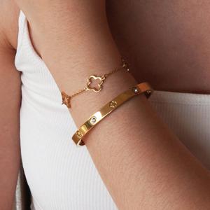 TEMU 2개 세트 심플하고 우아한 스테인리스 스틸 팔찌와 팔찌 조합, 창의적인 클로버 디자인, 여성용 연회, 데일리 패션, 출퇴근, 휴일 선물용, 데일리 패션 액세서리, 휴일 선물, 여성용 손목 액세서리, 스택 가능한 팔찌, 창의적인 클로버 패턴, 심플하고 우아한 디자인, 정밀한 잠금 장치, 변색 방지 주얼리